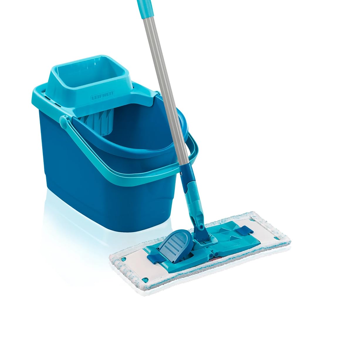LeifheitFloor Wiper PowerClean M, Highly Effective Cleaning Mop Set, 33 cm wide Floor Mop for All Round Cleaning, Easy Wring Mopping with Steerable Mop Head and Innovative Design to Enhance Cleaning