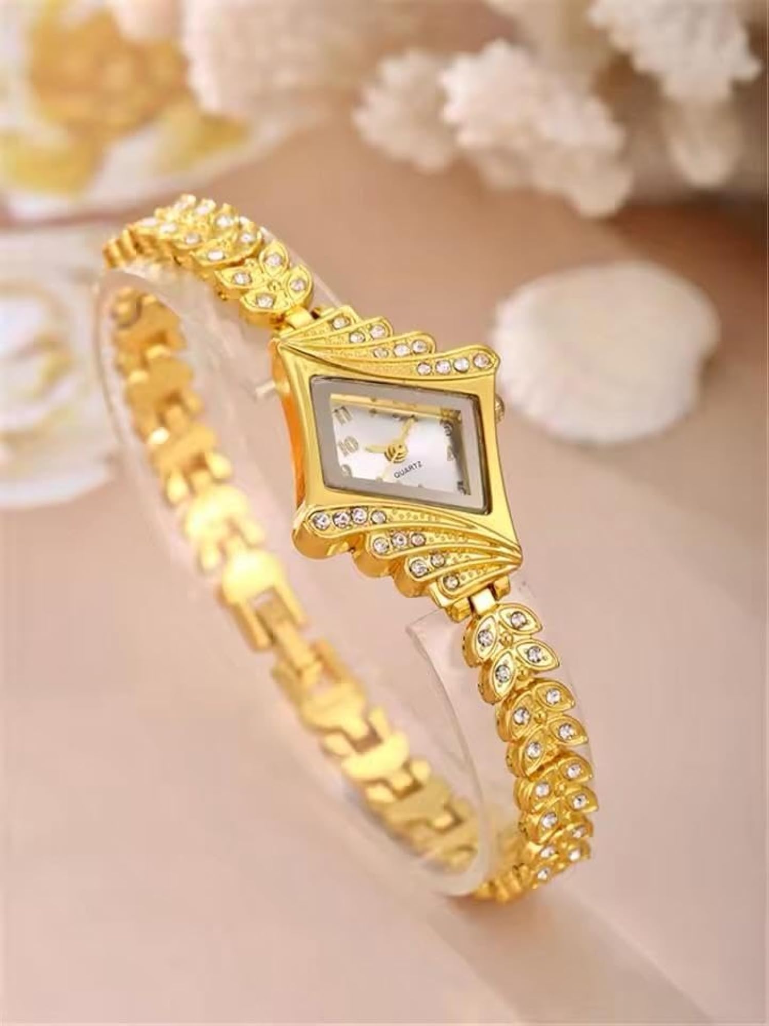 Women's Classic Analog Quartz Timepiece for Everyday Wear