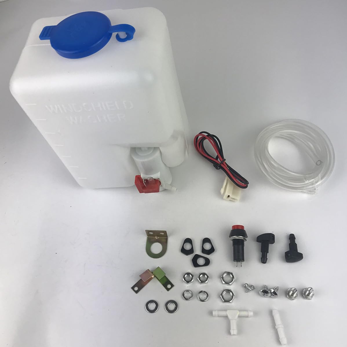 BETOOKY 12v Metall Scheibenwaschflüssigkeit 1,5l aus für Behälter Kunststoff mit Pumpe und 1,5m Schlauch und für Universelle Auto und Lkw Scheibenwaschanlage