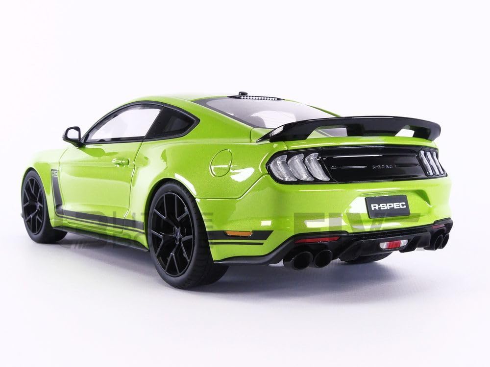 Amazon.com: 2020 Mustang R-Spec RHD Grabber Lime in 1:18 Scale by