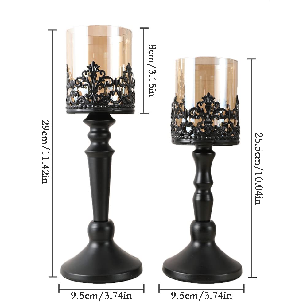 HUOGEE Gothic zwarte kandelaar set 2 stuks kandelaars voor stompkaarsen met glazen afdekking vintage distressed Hurricane kandelaar voor tafels bruiloft housewarming feest kerstfeest