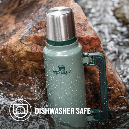 Stanley Classic Legendary Thermos 1.9L - Mantiene 45 Ore Caldo - 2 Giorni Freddo - Borraccia Termica - Senza BPA - Acciaio Inox - Termos - Hammertone Lake