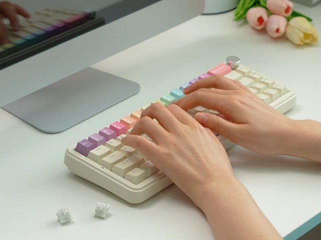 Amazon | YUNZII B68 65％ ワイヤレスメカニカルキーボード ゲーミング