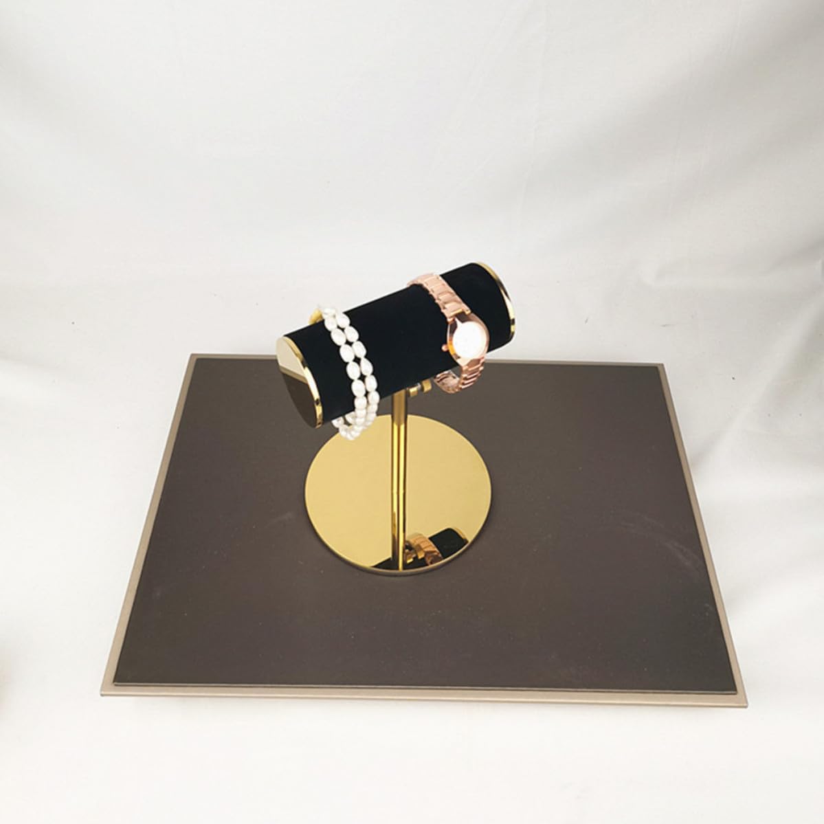 Schwarzer Uhrenständer aus Edelstahl mit Flanell, Praktisch