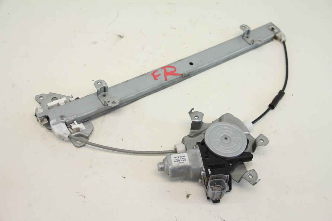 Amazon.co.jp: NISSAN (日産) 純正部品 レギユレーター