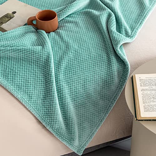 Vannokor Flannel Throw Blanket Super Soft Green Blanket For Bed, Lightweight Cozy Warm Throws Blankets For Couch Sofa, Jacquard Decorative Flannel Plush Throw Blankets For All Seasons 80"X 90" #TOP6