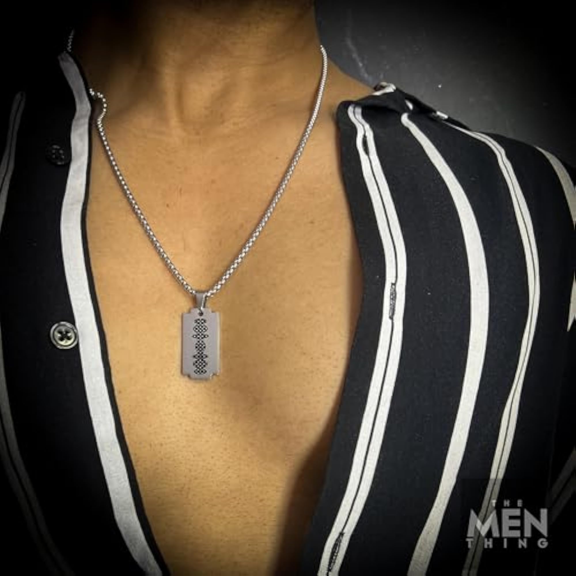 Pure Titanium Steel Razor Blade Pendant Necklace for Boys