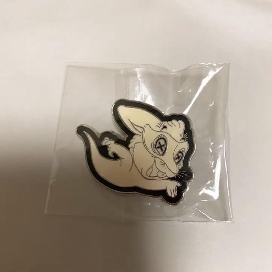 the GazettE ガゼット ハロウィン ガチャ LUCY ステッカー