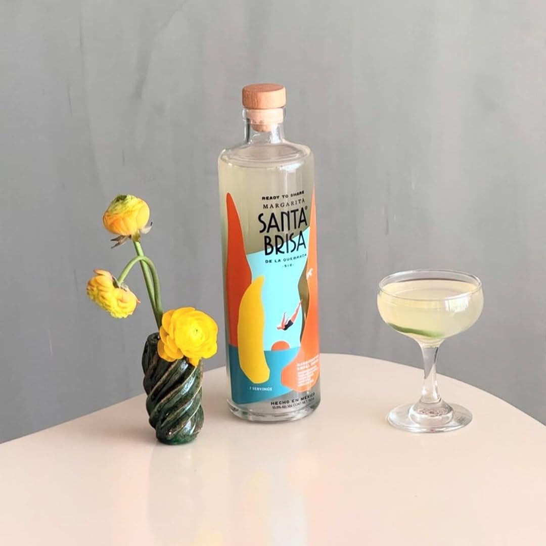 Santa Brisa Margarita de la Quebrada 750ml – Cóctel Mexicano Listo para Servir – Elaborado con Zumo de Lima Natural y Destilado de Agave Azul – 13,5% Vol. – Sabor Auténtico y Refrescante