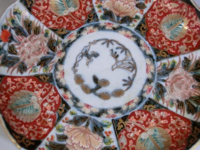 皿 古伊万里錦絵 色絵 金襴手 花唐草紋手描き 時代物 骨董江戸後期明治