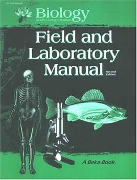 Paperback Field and Laboratory Manual (Biology, God's Living Creation) [Student Edition] Book
