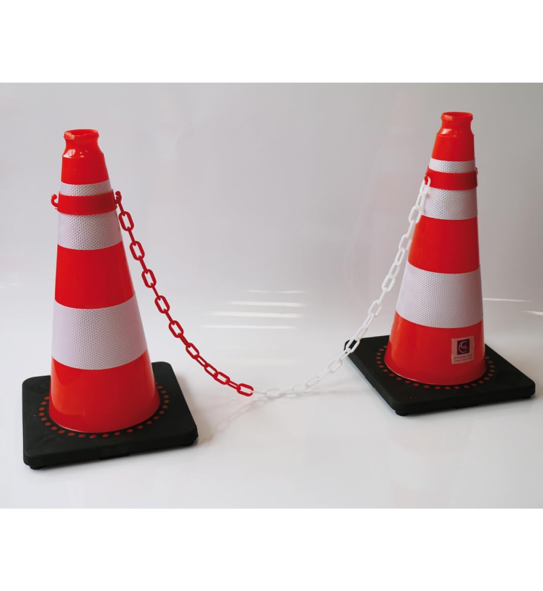 AUA SIGNALETIQUE - Support Chaîne 2 Crochets à Clipser sur Cône de Signalisation (10)