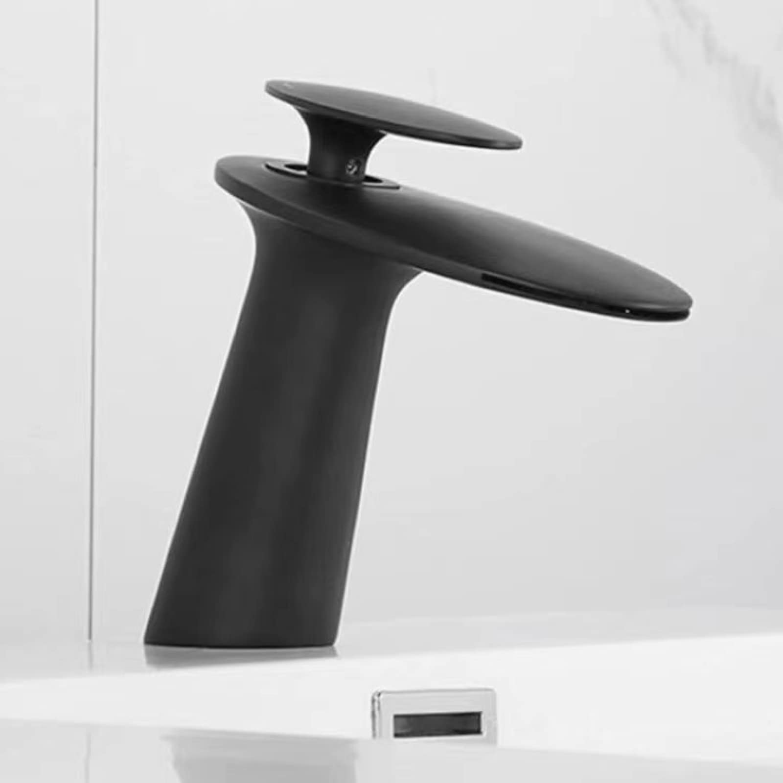 Robinet cascade pour lavabo de salle de bain noir mitigeur laiton à poignée unique