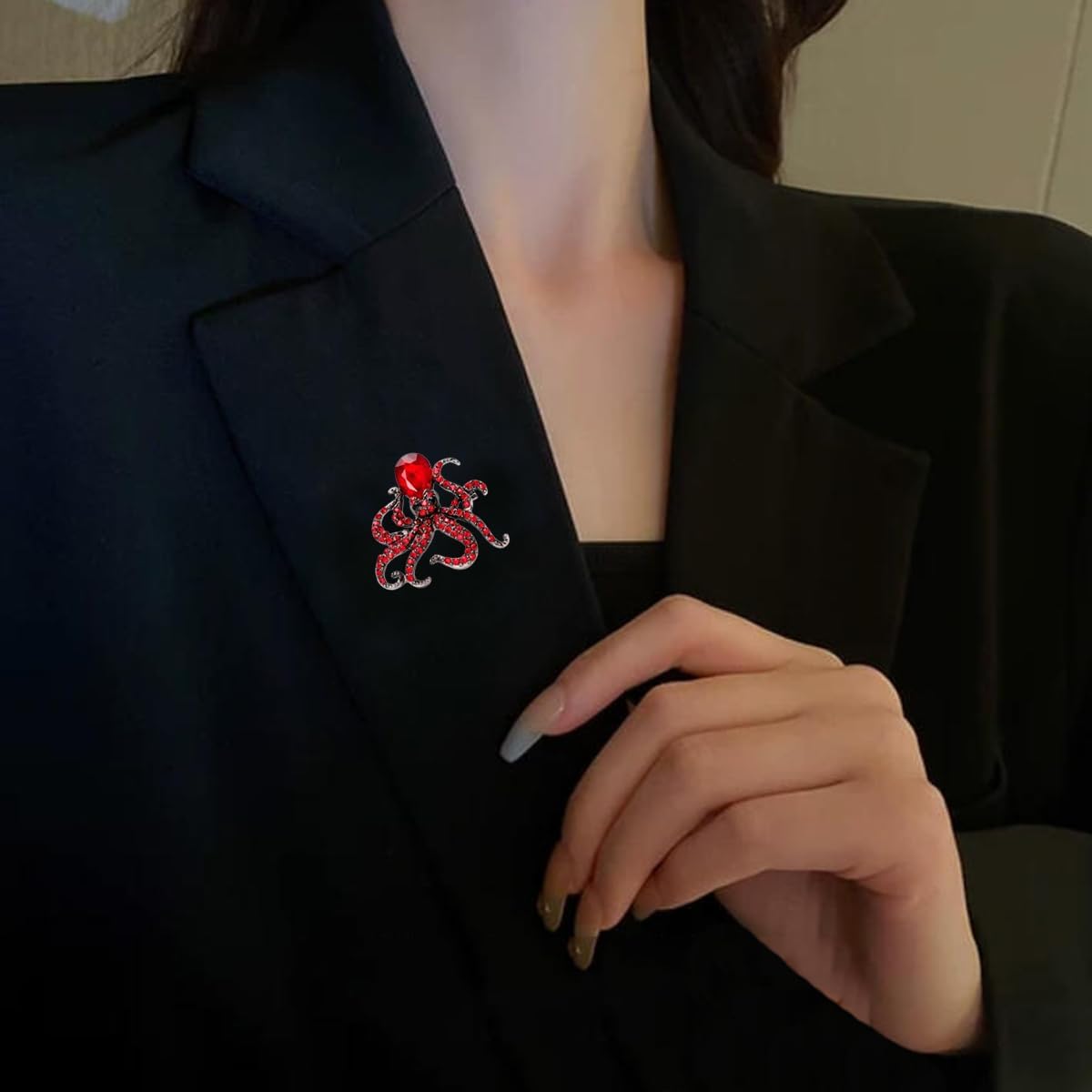 Rhinestones Brooch Pin for Women Men Octopus Safety Pin Brooch Cute Sea Animal Crystal Broochs Pins Suit Skirt Scarf Hat Pins Broochs Jewelry Accessories