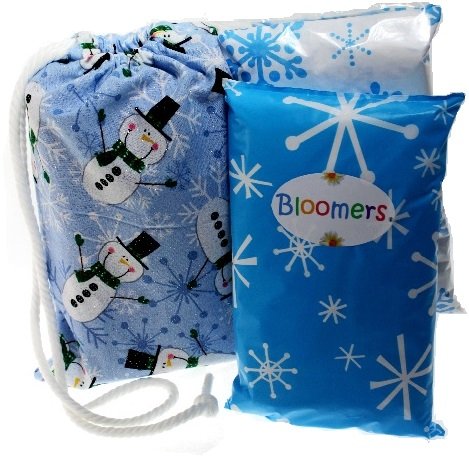 Bloomers Disposable Single Use Diaper Change Kits for Life On The Go! (Infant Medium 16 to 28 pounds) Snowman on Blue Christmas
