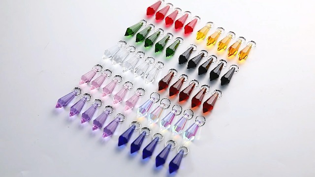 Lampadario Vintage Con Gocce In Cristallo, Italia, Anni '60 In Vendita Su