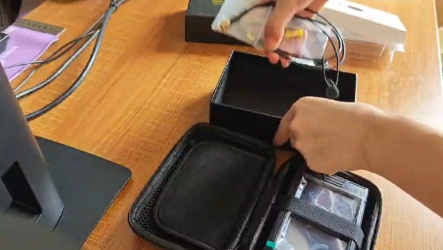 Image of AURSINC 4 Inch Hard EVA Protective Case for NanoVNA‑H4 /TinySA Ultra
