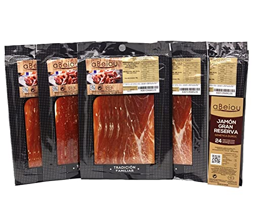 STAGIONATURA ARTIGIANALE +25 MESI A GUIJUELO — Ogni pezzo stagiona lentamente negli essiccatoi tradizionali di Guijuelo, senza additivi né processi industriali. Risultato: marezzatura eccezionale, consistenza succosa e venata, sapore profondo superiore al prosciutto bianco convenzionale.