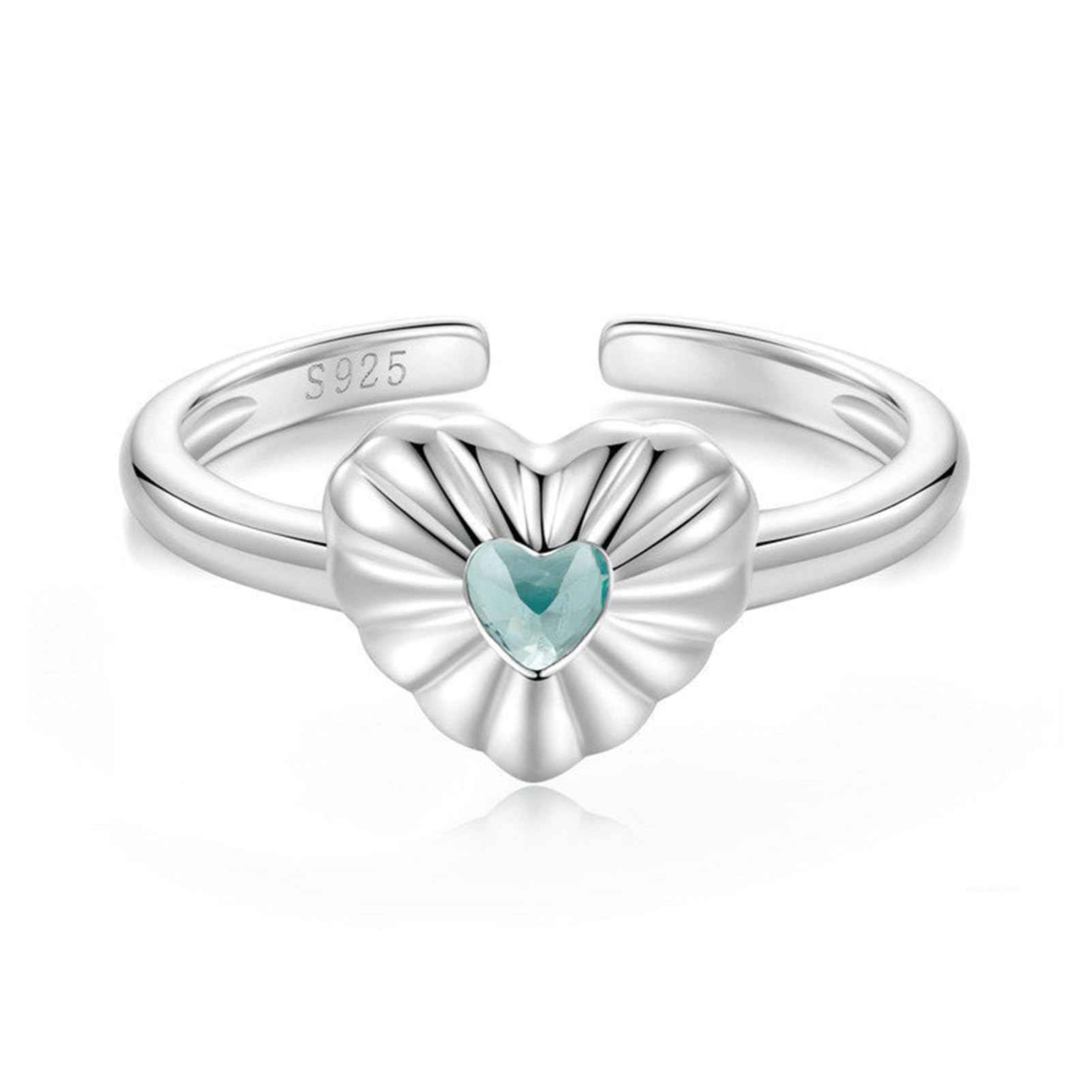 Bague de fiançailles en argent : alliance ouverte au design chic