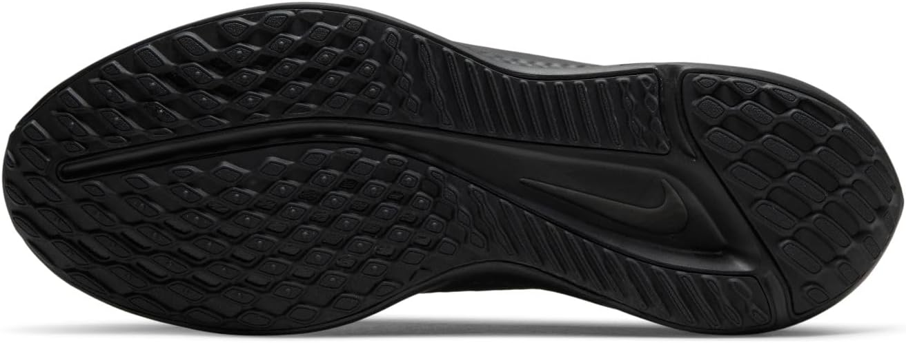 Nike Men's Quest 5 Training Shoes - Image 2