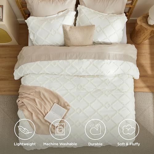 Bedsure Boho Comforter Set Queen - Ivory Tufted Queen Size Comforter, 3 Pieces Farmhouse Shabby Chic Embroidery Bed Set, Soft Fluffy Geometric Pattern Bedding for All Seasons