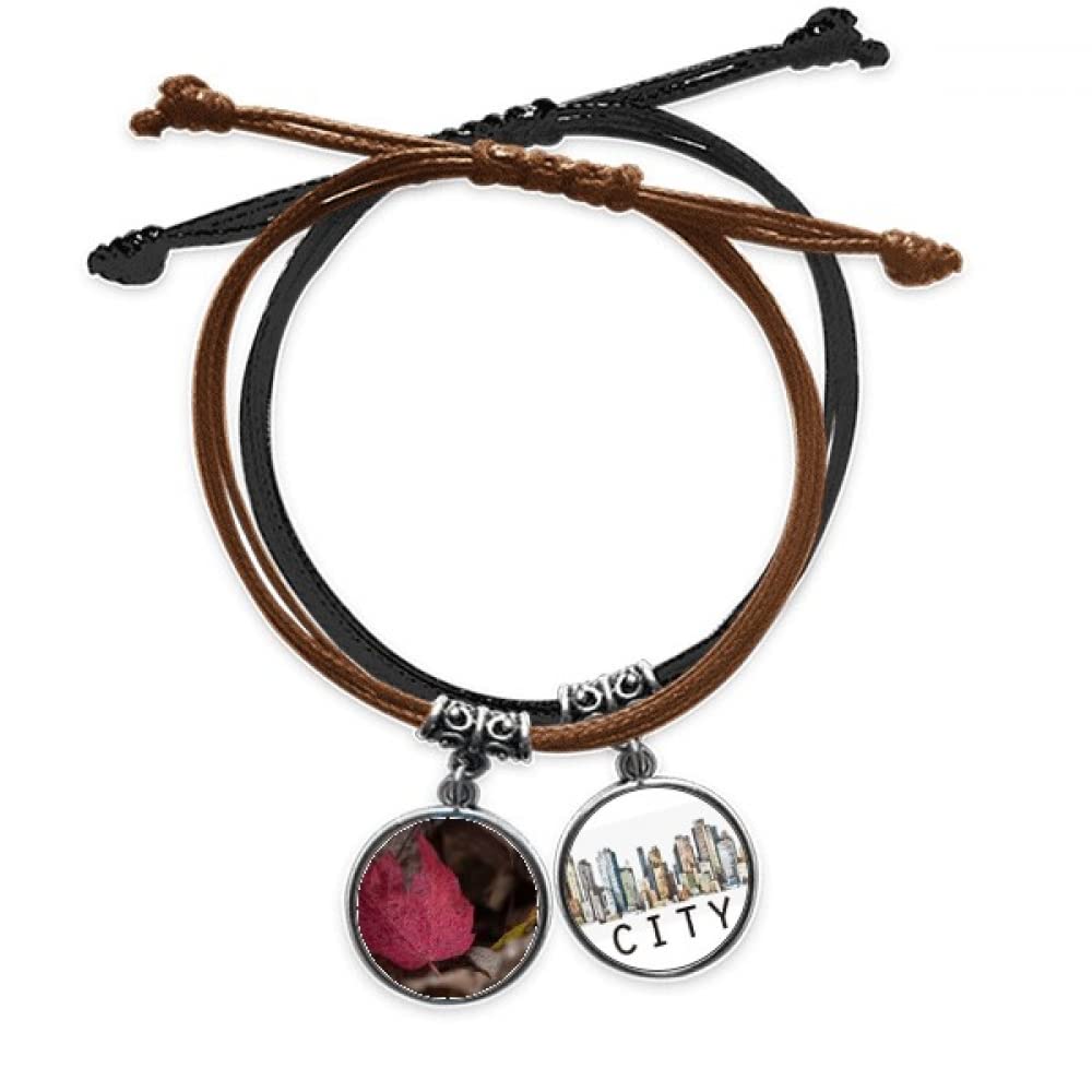 Bracelet corde rouge Maple Leaf un lien unique en cuir autour du poignet