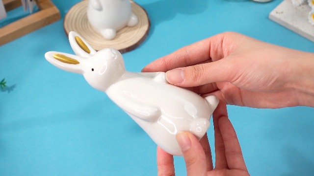 Figurines decorativas de conejos cerámicos blancos x3 miniatura 7