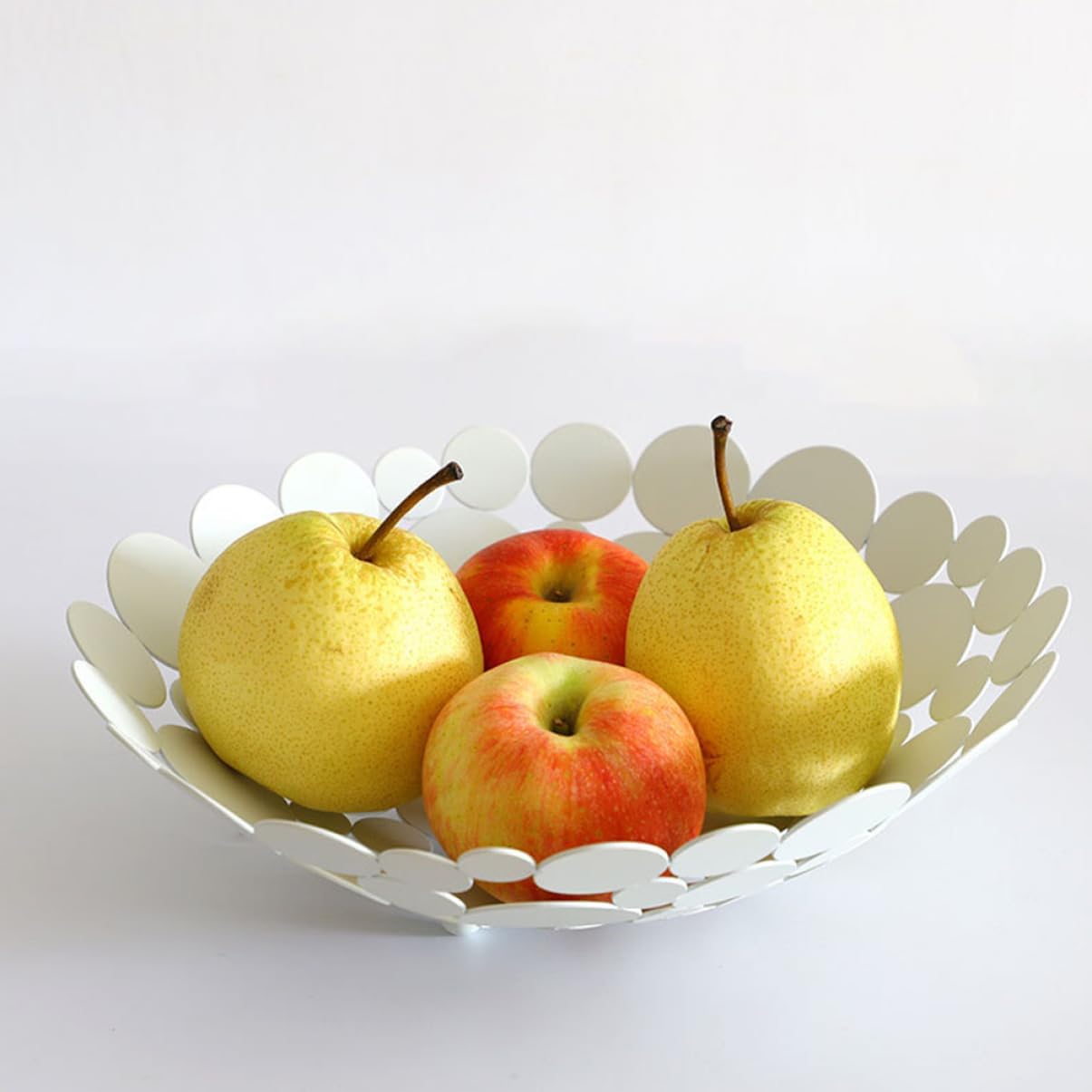 Cabilock Wrought Iron Fruit Bowl Elegant Hollow Design for Storing Fruits Vegetables and Bread for Kitchen Counter Living Room Decor White