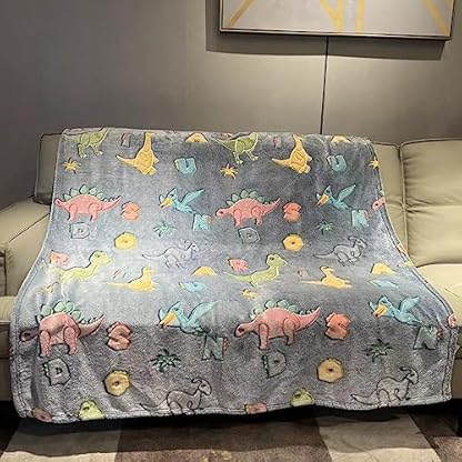 Situhaonan Dinosaurier Decke Leuchtend Im Dunkeln Geschenke Jungs Kinder Kuscheldecke Geschenkideen 3 4 5 6 7 8 9 10 11 12 Jahre Geburtsta üBerwurfdecke Fleecedecke – Bild 5