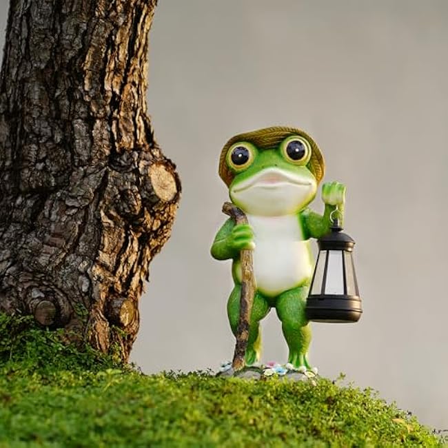Solar Frog Garden Decor with Lantern Outdoor Statue for Patio Pathway Frog Figurine for Yard Decoration Lawn Ornament Gardening Gifts for Women Mom Grandma