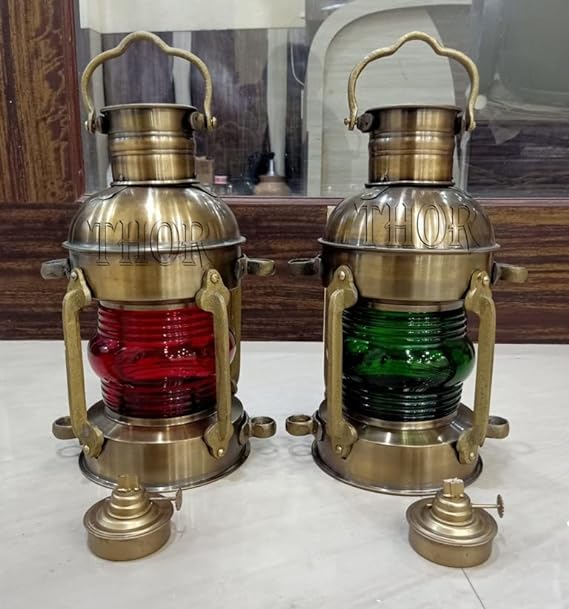 Juego de 2 faroles de aceite de cristal rojo y verde con acabado antiguo, estilo náutico, estilo vintage, para colgar en la pared
