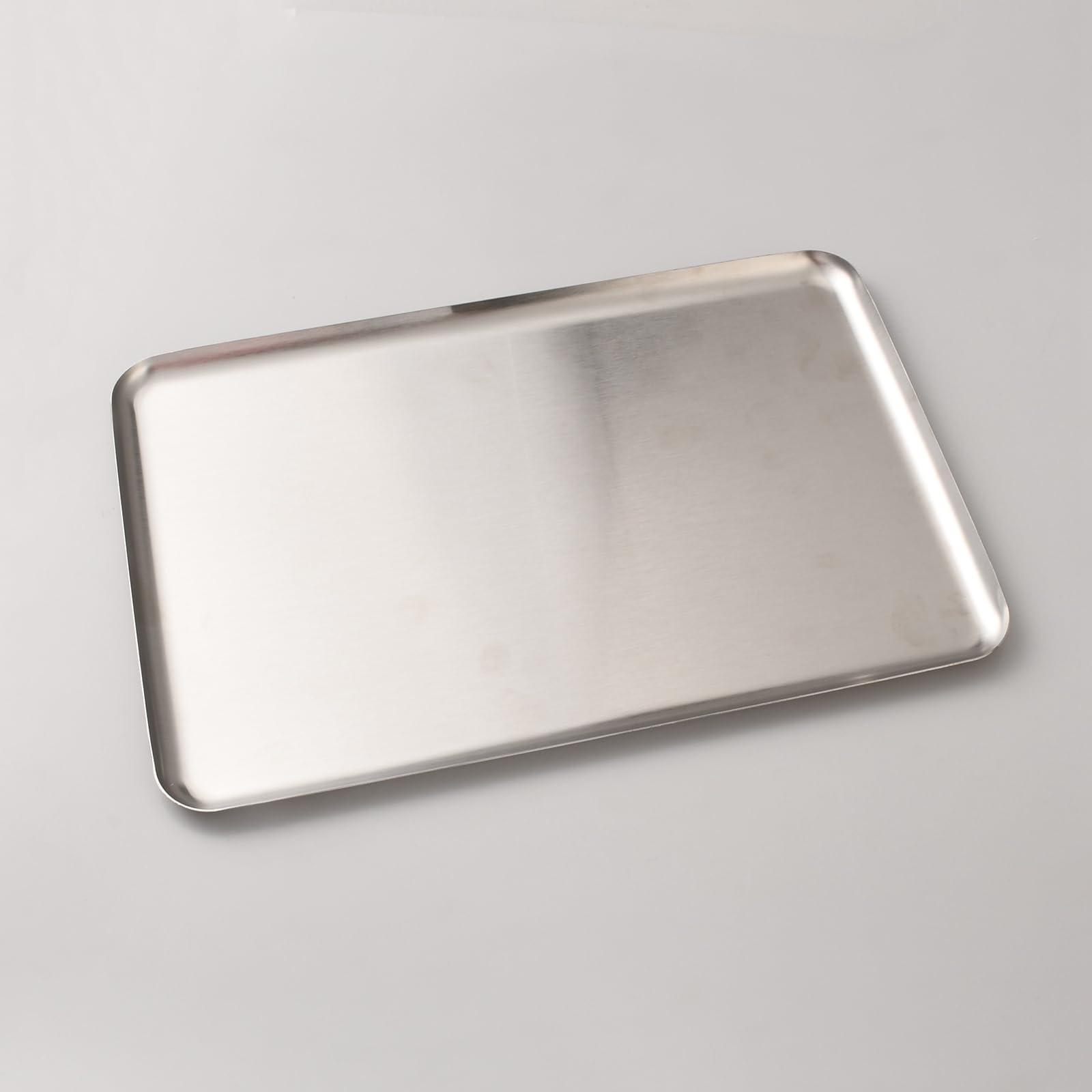 Plateaux rectangulaires inox parfaits pour la décoration de table de mariage et buffet de fête