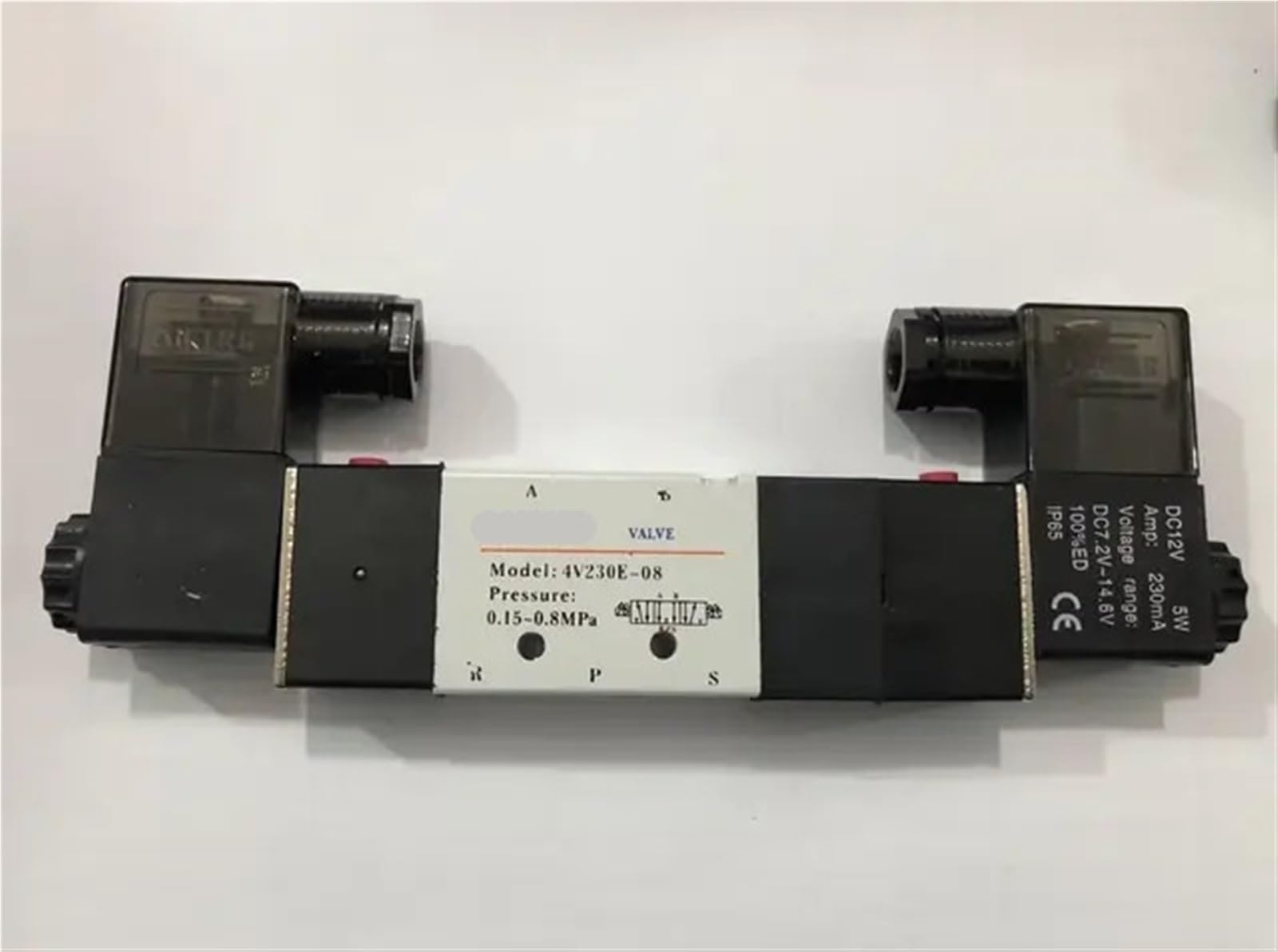 Válvula solenoide 4V230E-08 con retorno por muelle para control exacto de cilindros neumáticos