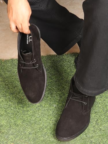 Image of Carlton London Men's Suede Chukka Boots
