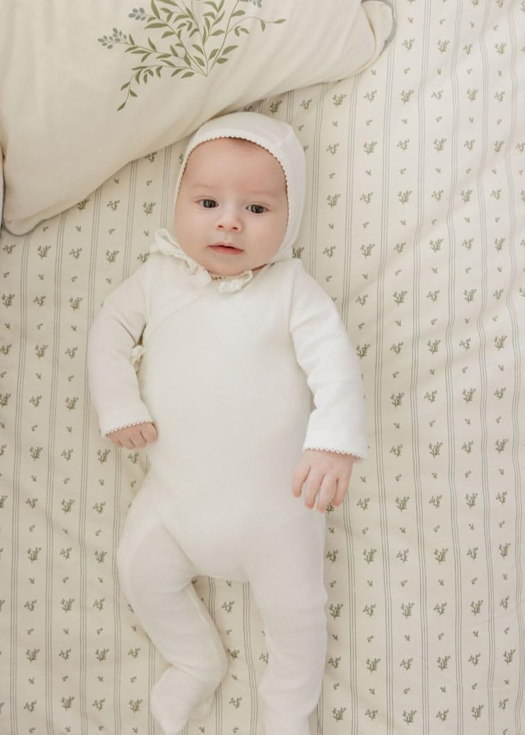 Ely's & Co. Crib Bedding Set for Boys, Toddler Bedding Set, 5 Piece Set Includes - 2 Fitted Crib Sheets/Toddler Bed Sheets, Quilted Comforter and Decorative Pillow, Blue Linear Berry Collection