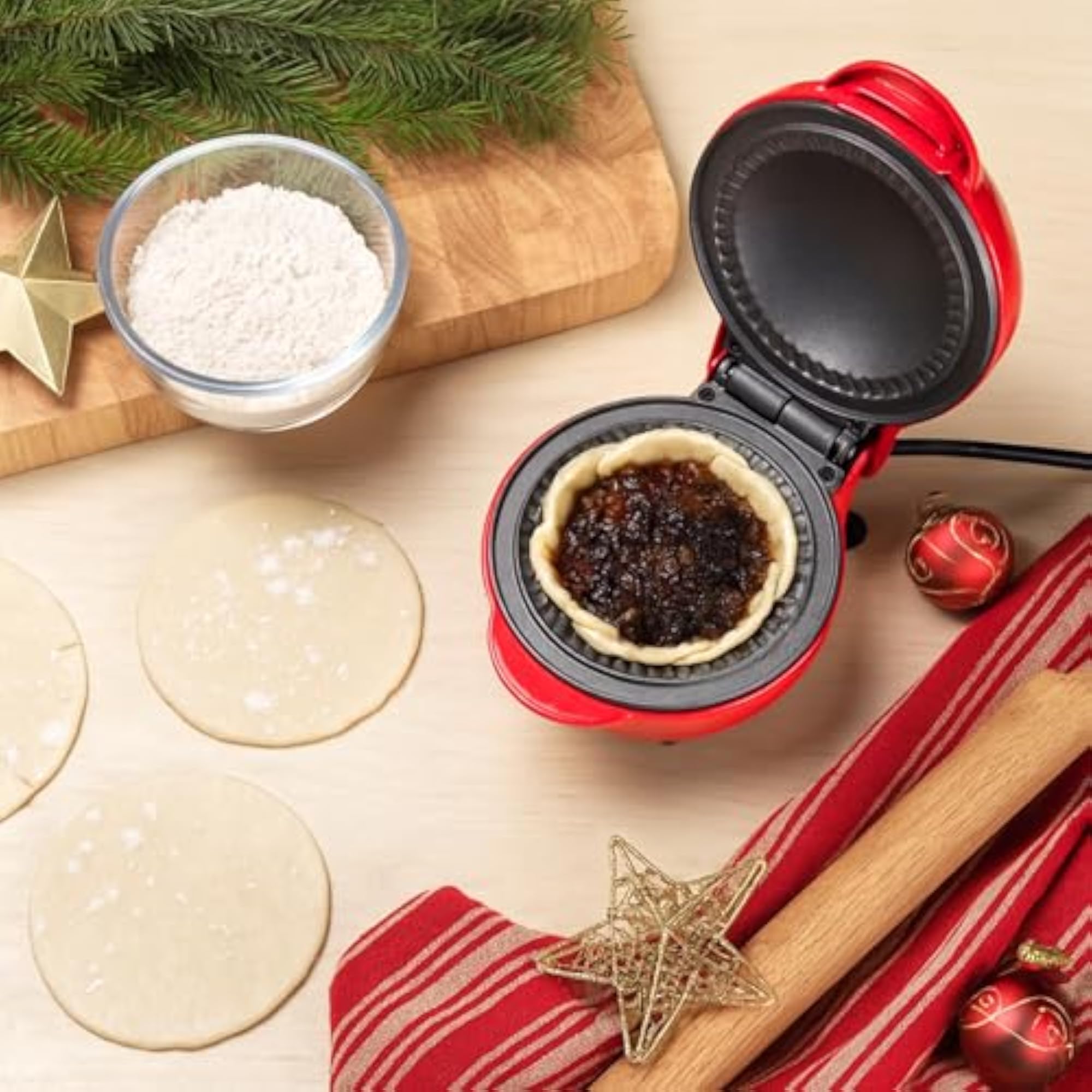 EK4914 Mini Pie Maker, Non-Stick