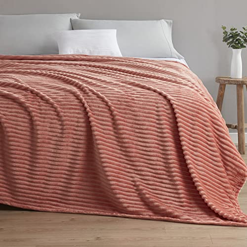 Image of Nestl Blanket Twin Size for Bed - Cozy Warm Fuzzy Blankets for Women, Plush Small Fleece Throws for Girls - Misty Rose, 66 x 90 Inches