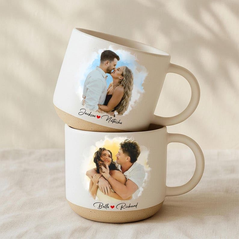 Taza personalizada de cerámica con foto acuarela pareja miniatura 1