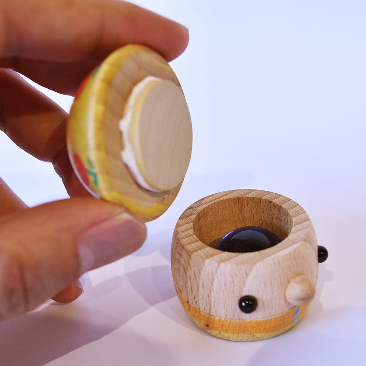 木工くま吉さん　どんぐりの帽子を被った子 Amazon.co.jp: こまむぐ Comomg どんぐり工作キット・どんぐり帽子