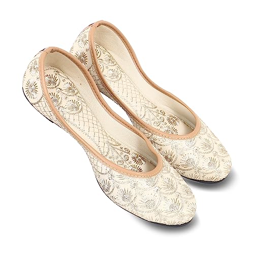 Image of DFR Women's Embroidered Punjabi Mojaris Jutti Juti's Shoe