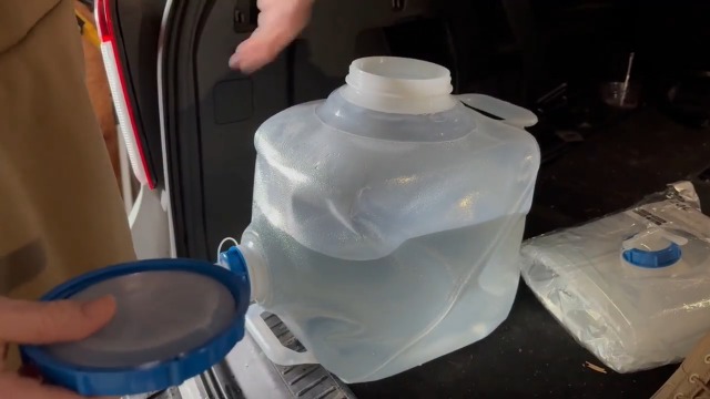 Contenedor de Agua Plegable para Camping 5.3 Galones Pack de 2 BEOZINZ miniatura 7