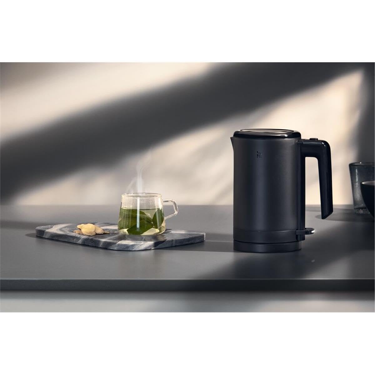 WMF Kitchenminis Deep Black - Hervidor eléctrico de acero inoxidable de 0,8 l de capacidad, hervidor eléctrico de 1800 W con filtro de cal, tetera pequeña, acero inoxidable, negro