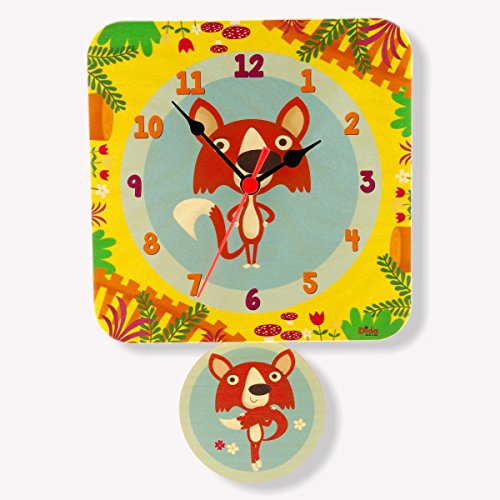 🌲 Orologio da Parete a Pendolo con Tema Foresta: Questo orologio a pendolo per la cameretta presenta una simpatica coppia di animaletti del bosco, rendendolo un perfetto compagno di stanza per i bambini che amano la natura e gli animali. La dinamica del pendolo aggiunge un tocco magico, catturando l'attenzione e stimolando la curiosità dei piccoli