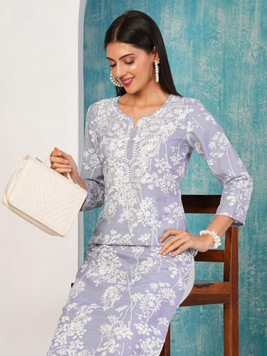 Image of GoSriKi Women's Cotton Blend Chikankari Embroidered Straight Kurta