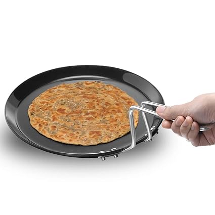 Hawkins Futura 26 cm Flat Tava, Hard Anodised Tawa with Stainless Steel Handle, Induction Tawa with Rim, Pancake Pan, Flat Pan, Black (IAFT26)