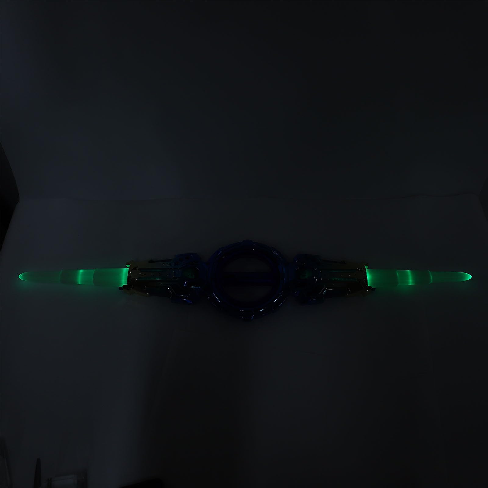 Jouet épée Rétractable, Sabre Rotatif à Double Tranchant avec Lumières LED Colorées, pour Enfants, Cadeau d'anniversaire, Jeux D'intérieur et D'extérieur (Blue)
