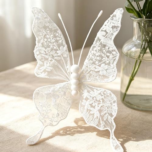 Décoration de papillon pour sublimer une chaise de table et masquer un dossier usé - 6