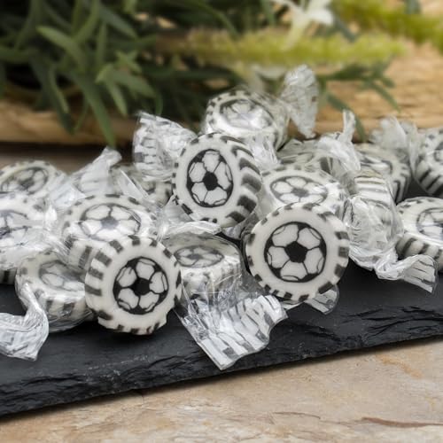 Fußball-Bonbons zum Kindergeburtstag, Fußball-Party 500g - handgewickelte Rocks-Bonbons mit Fußball - Tischdeko Nascherei Gastgeschenk (schwarz, weiß) - Fußballweltmeisterschaft