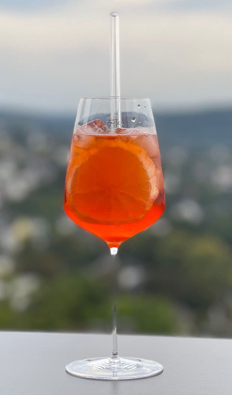 Topkapi elite Aperol Spritz Gläser Set DUO Exquisite XL – 2 Stück, ~450 ml | 2x Bleifreie, ultradünne Kristallgläser Cocktail Weinkelche mit 6x Glashalmen. Premium Geschenk für Paare und Cocktailfans.