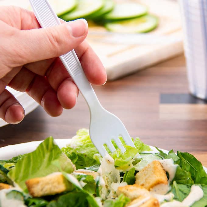 Generic SOLO Heavyweight Plastic White Forks, 500/Case, Full Size, Textured Handle With Nature Products Cotton Cloth Napkin/Towel